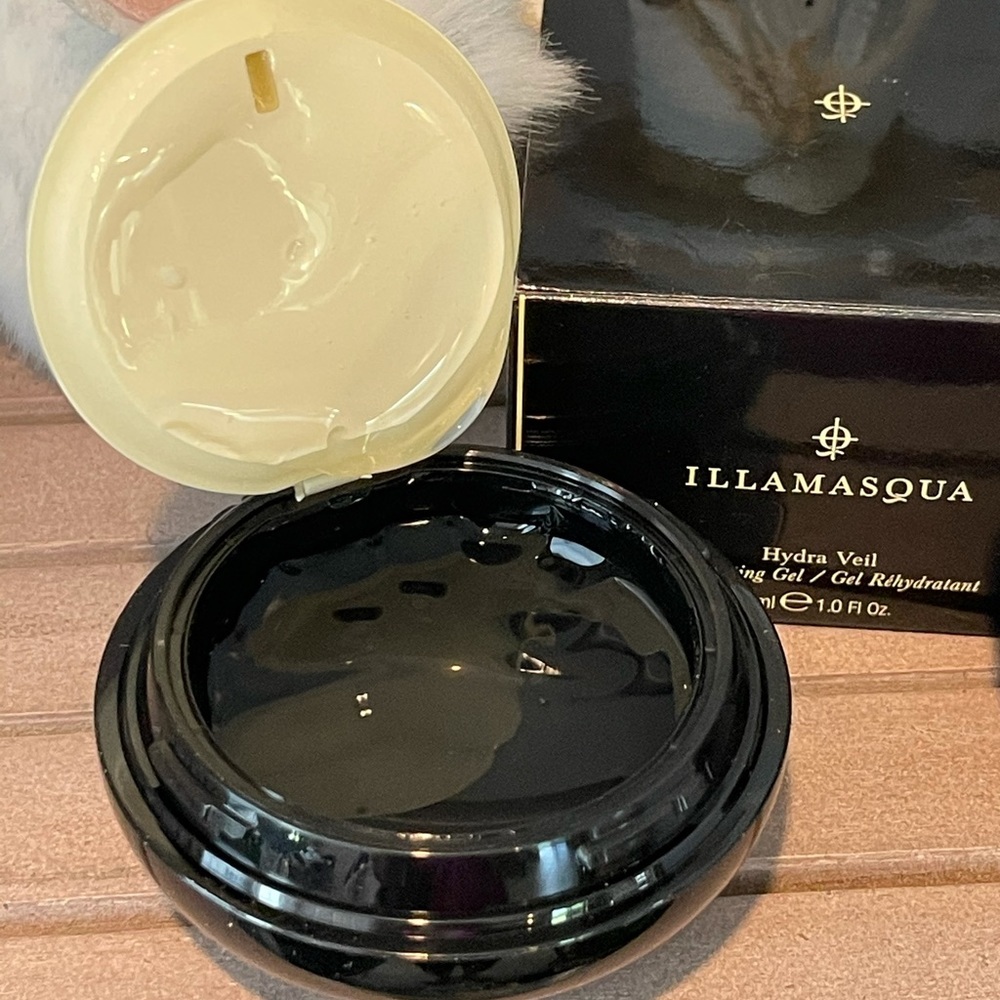 ILLAMASQUA Hydra Veil Primer - Picture 10 of 15